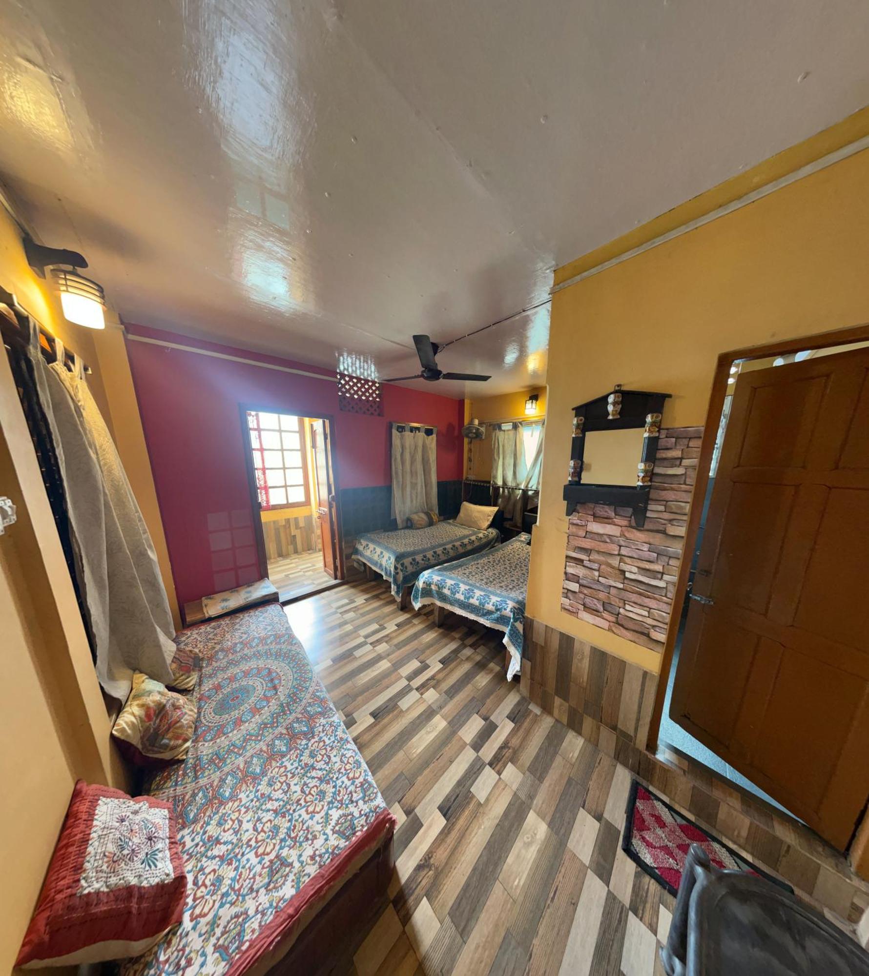Calcutta Backpackers Homestay- For Travellers And Backpackers Exterior foto